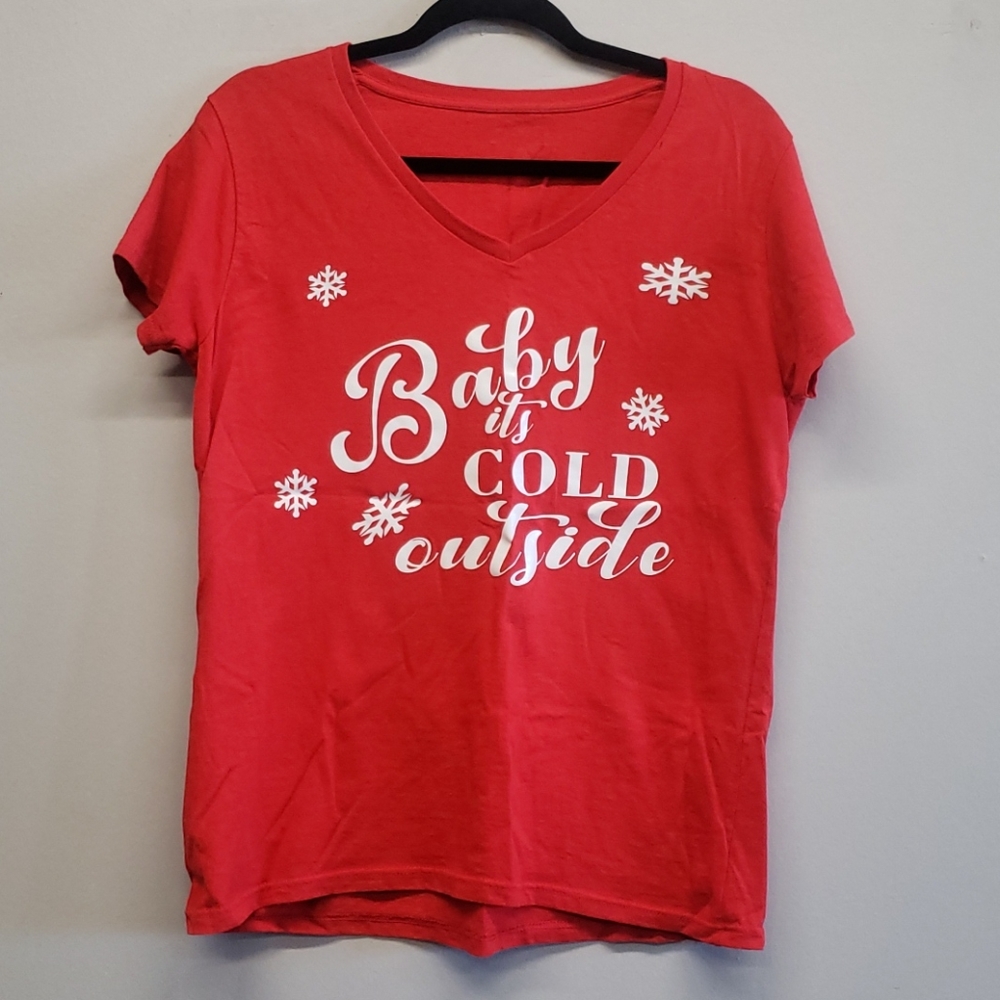 Baby its cold outside red vneck tee size xl